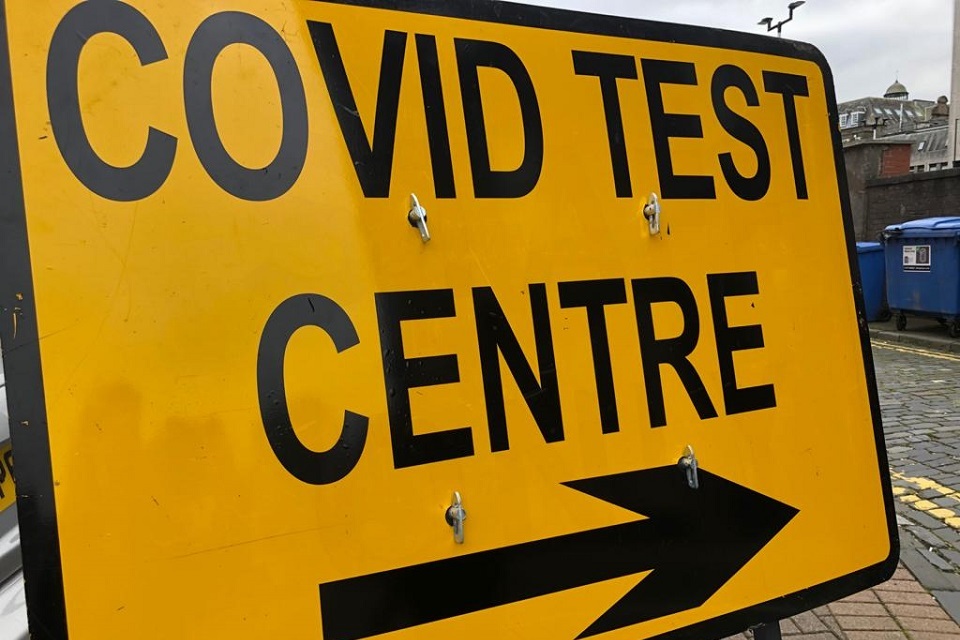 s960 Covid test centre sign