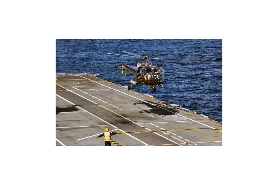 A helicopter lands on RFA Argus