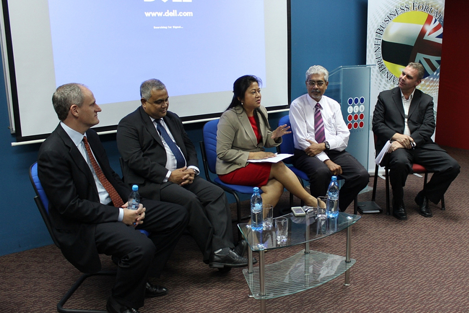 Panel discussion: Christopher Dalo, Shiekh Rashid, Fauziah Talib, Ambrose Nathan & Stewart Kemp