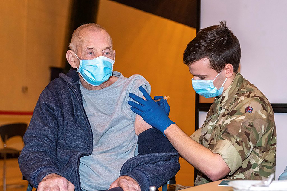 Military personnel to assist NHS Vaccinators in Scotland - Vimarsana News