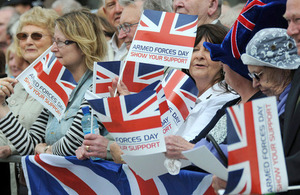 Spectators enjoying the Armed Forces Day national event in Nottingham [Picture: Senior Aircraftman Steve Buckley, Crown copyright]