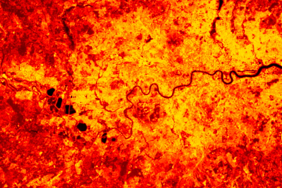 Спутниковый снимок, показывающий температуру поверхности земли в Лондоне.  Предоставлено: NCEO и Лестерский университет.