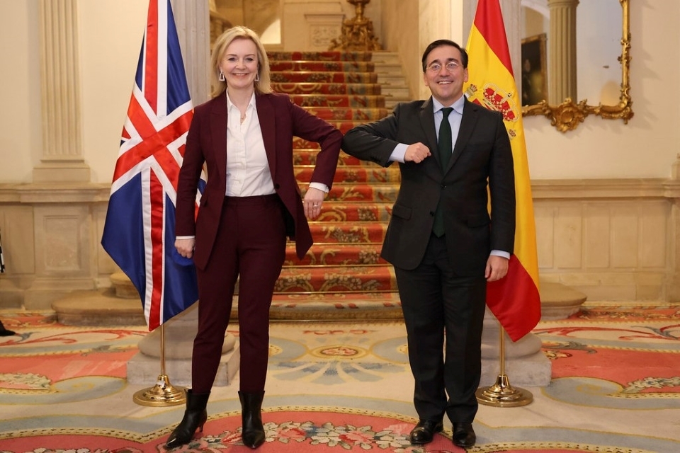 Foreign Secretary boosts ties with Spain GOV.UK