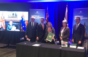 Министры торговли, верховные комиссары и участники переговоров Великобритании и Австралии подписали торговое соглашение между Великобританией и Австралией посредством телеконференции.