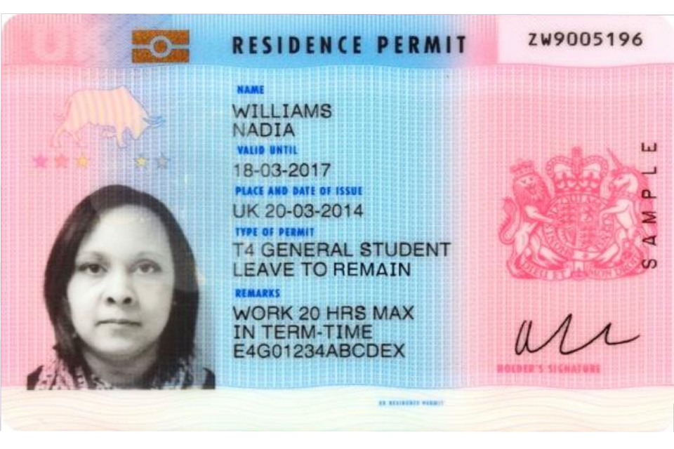 Пример BRP, показывающий биографические данные клиента (имя, дата и место рождения), биометрическую информацию (изображение лица и отпечатки пальцев), иммиграционный статус и права, пока они остаются в Великобритании.