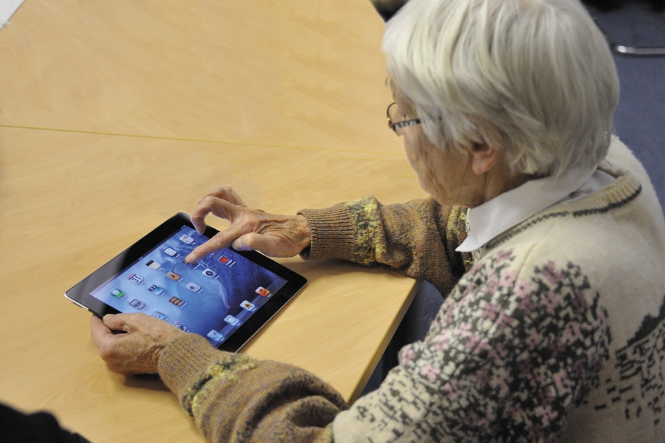Person using an Ipad