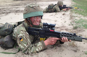 Private Michelle Mackay and Private Lovall during the Potential Non-Commissioned Officer's Cadre [Picture: Crown copyright]