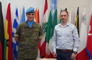Посол Ян Коллард с главой миссии ВСООНЛ и командующим силами генерал-майором Арольдо Ласаро
