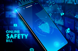 Технический телефон с текстом «Закон о безопасности в Интернете»