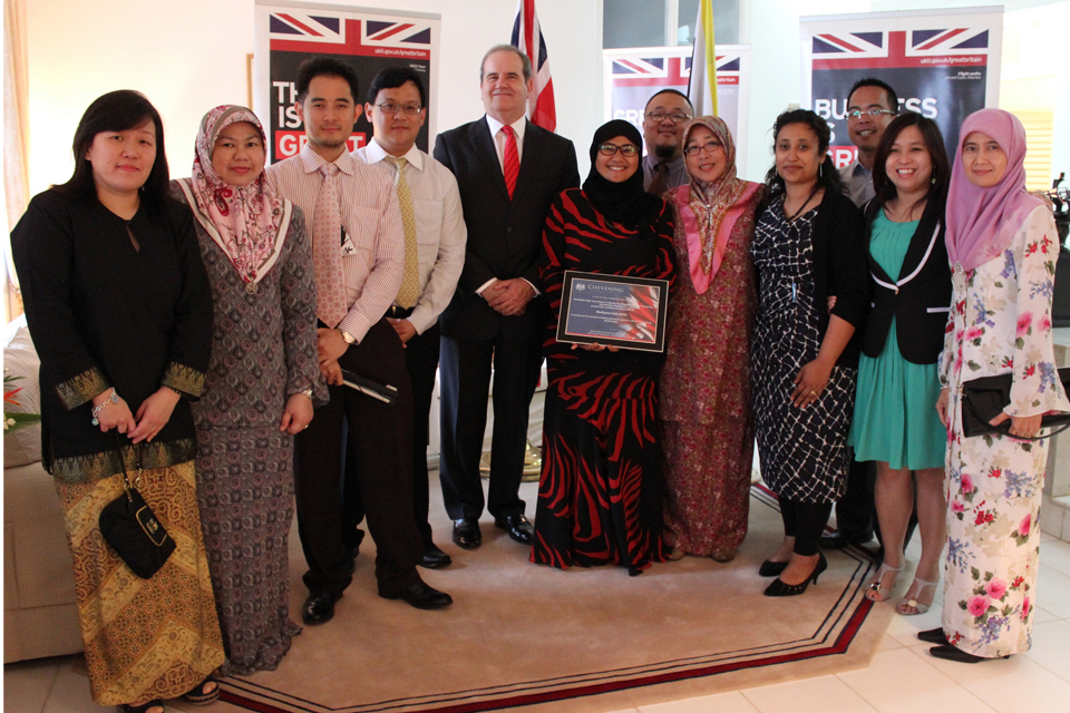 Mr David Campbell, Deputy British High Commissioner Sunny Ahmed, Fatin Arifin and the Brunei Chevening Alumni.