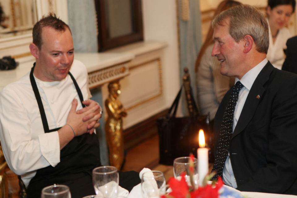 Owen Paterson meets chef, Daniel Phippard 