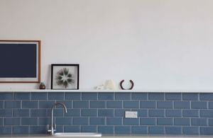 Blue kitchen tiles