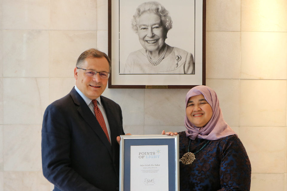 Malaysian social entrepreneur receives the Commonwealth Points of Light award - Vimarsana News