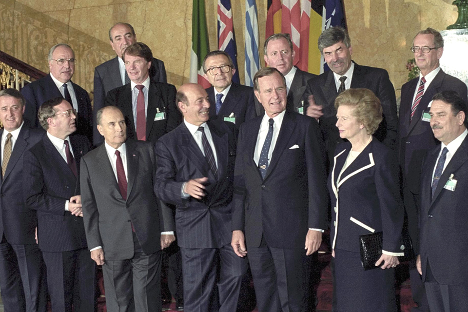 Margaret Thatcher with other summit leaders at the 1990 NATO London Summit. 