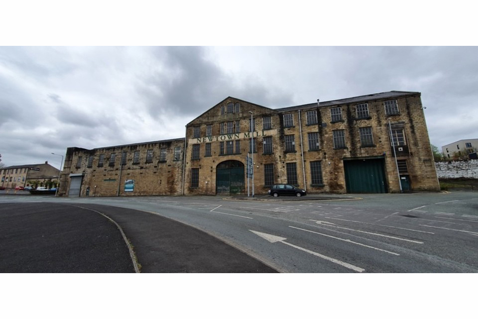 Front view of Newton Mill, Burnley. 