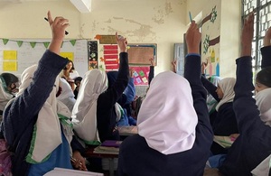 Визит Верховного комиссара Великобритании в школу подчеркивает усилия Великобритании по преодолению кризиса обучения в Пакистане