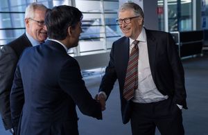 Prime Minister Rishi Sunak meets Bill Gates at Imperial College London