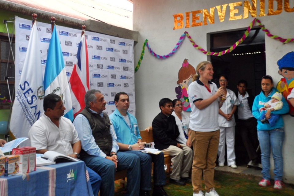 British Laboratory Vitabiotics Donates Products For Nutrition Recovery Centre In Guatemala Gov Uk