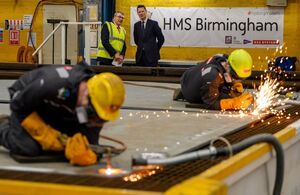 Minister for Defence Procurement oversees steel cutting