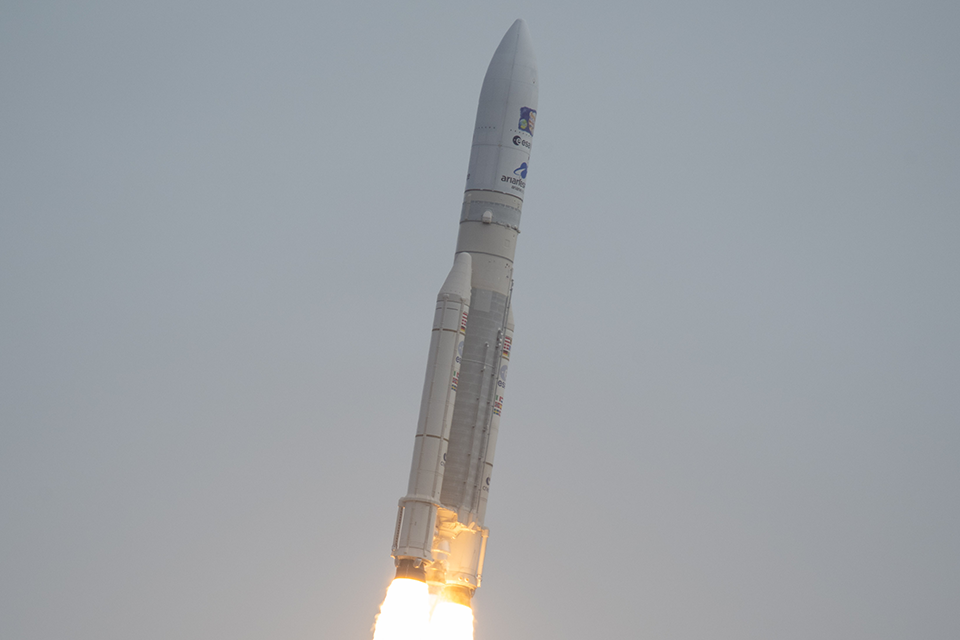 Запуск ракеты "Ариан-5"