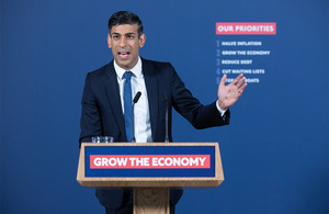 The Prime Minister Rishi Sunak visits the London Screen Academy in Islington where he met students and staff and delivered his 'Maths to 18' speech.