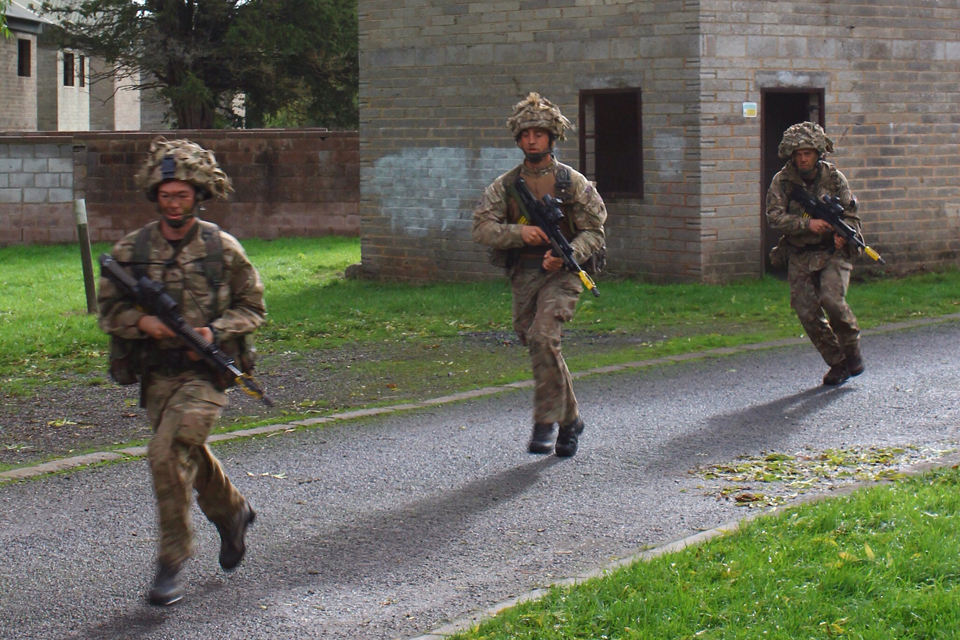 Soldiers exercise on Salisbury Plain