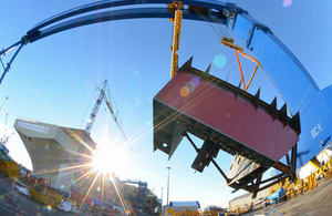 The 300-tonne section of ramp is lifted onto the Queen Elizabeth [Picture: Aircraft Carrier Alliance]