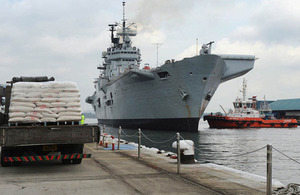 HMS Illustrious arrives in Singapore [Picture: Petty Officer Airman (Photographer) Ray Jones, Crown copyright]