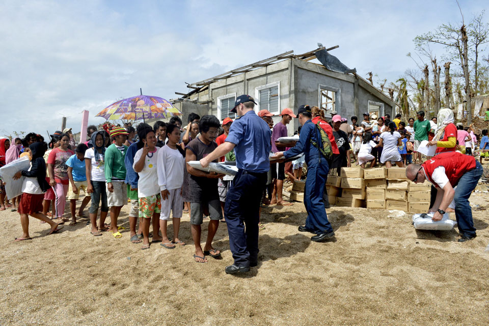 British-donated aid delivered to Binuluanguan