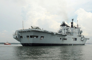 HMS Illustrious departs Singapore