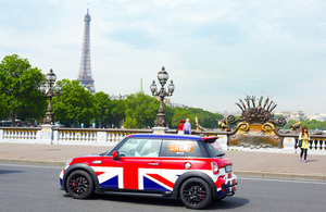 GREAT Mini Cooper in Paris © Jean-Francois DEROUBAIX