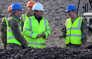 Prime Minister David Cameron visits Chesil Beach to see the work being done by the Environment Agency and 39 Engineer Regiment [Picture: Sergeant Russ Nolan RLC, Crown copyright]