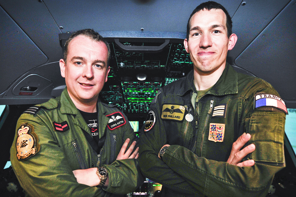 Flight Lieutenant Chris Aston and Lieutenant Colonel Ben Paillard 