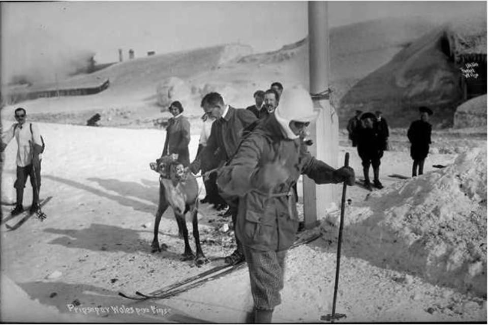 Prince of Wales skiing at Finse