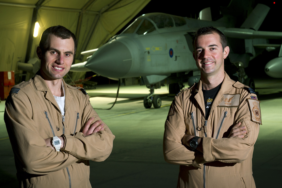 Pilot Flight Lieutenant Geoff Williams (left) and navigator Flight Lieutenant Mark Hodgkiss