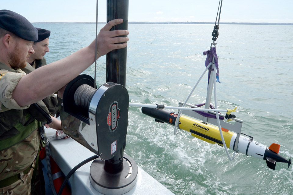 Sailors launch a Remus