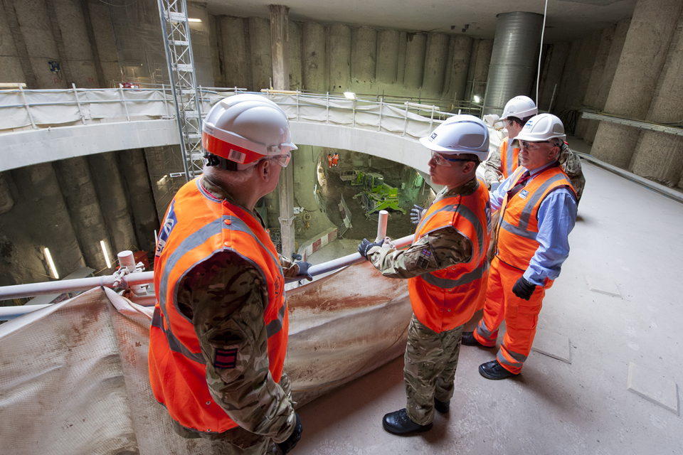 General Sir Peter Wall meets reservists