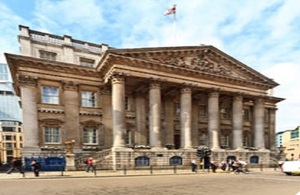 The Mansion House Scholarship Scheme exists to fund scholarships for students and young business executives from overseas.