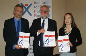 Hopwood, director IPPR, Hon Schlettwein, Minister MTI, HE Young, High Commissioner