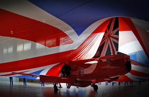 Unveiling of the Red Arrows 50th anniversary tail fin [Picture: Senior Aircraftman Adam Fletcher, Crown copyright]