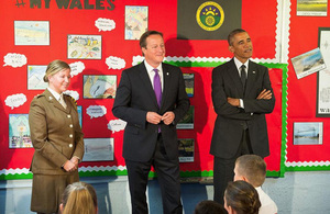 Army reservist Rachael Broughton with David Cameron and Barack Obama [Picture: Crown copyright]