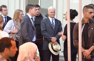 Minister Swayne visits UNHCR registration centre in Beirut