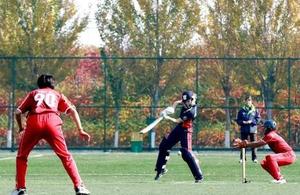 Leading British and Chinese women’s cricket teams and sporting stars took to the pitch today (14 October) for a friendly match at the Shenyang Sports University in China.