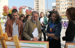 Ambassador Cliff opened an exhibition of paintings