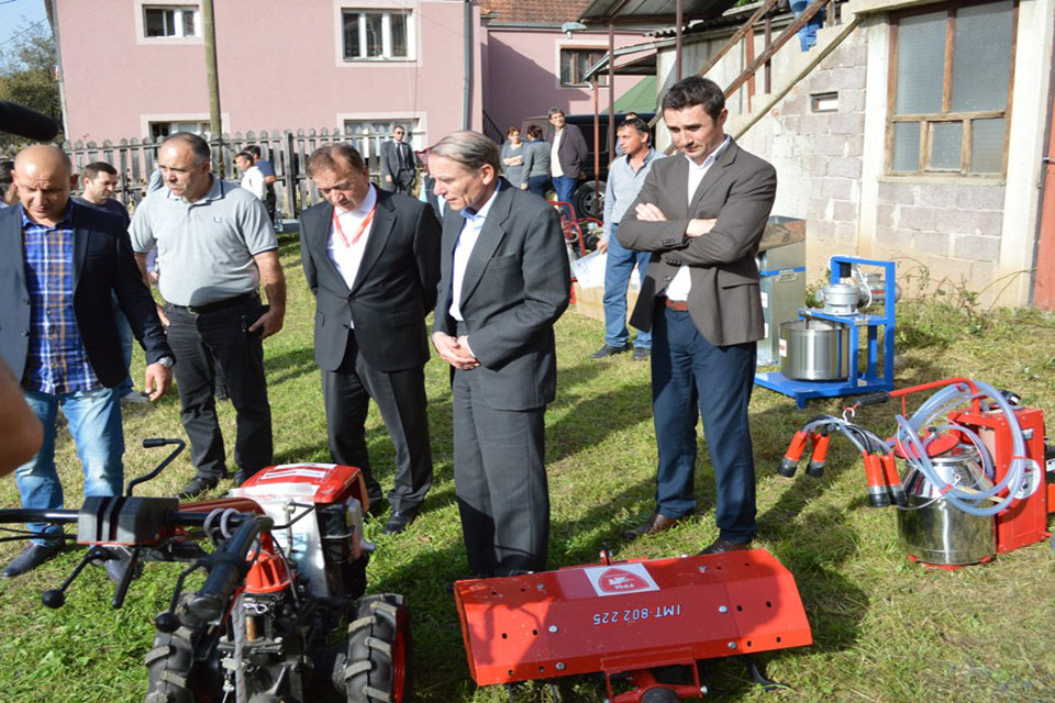 Ambassador Cliff delivers agricultural equipment to farmers in Leposavic and South Mitrovica