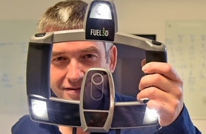 An image of Stuart Mead, CEO of Fuel 3D with the 3D scanner