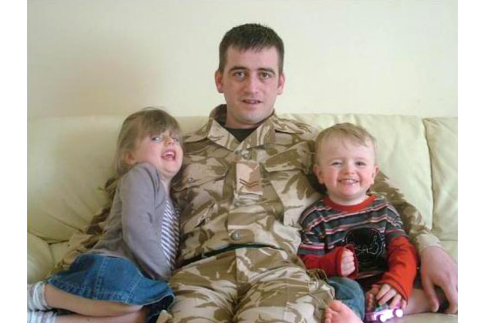 Corporal Barry Dempsey with his children (All rights reserved.)