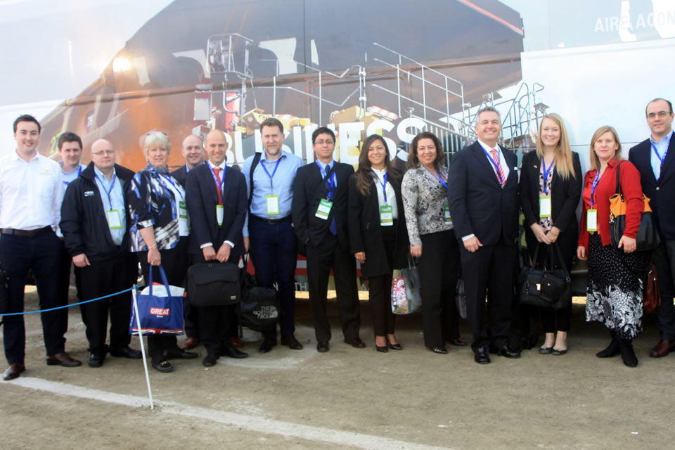 UKTI Chile Team and members of British companies.