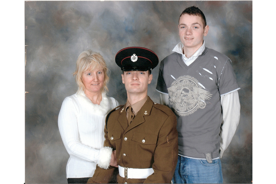 Sapper Daryn Roy with his mother Carol and brother Terry (All rights reserved.)