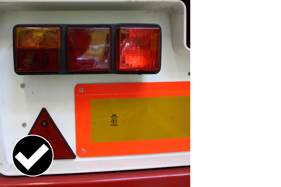 Rear reflector as a separate unit.